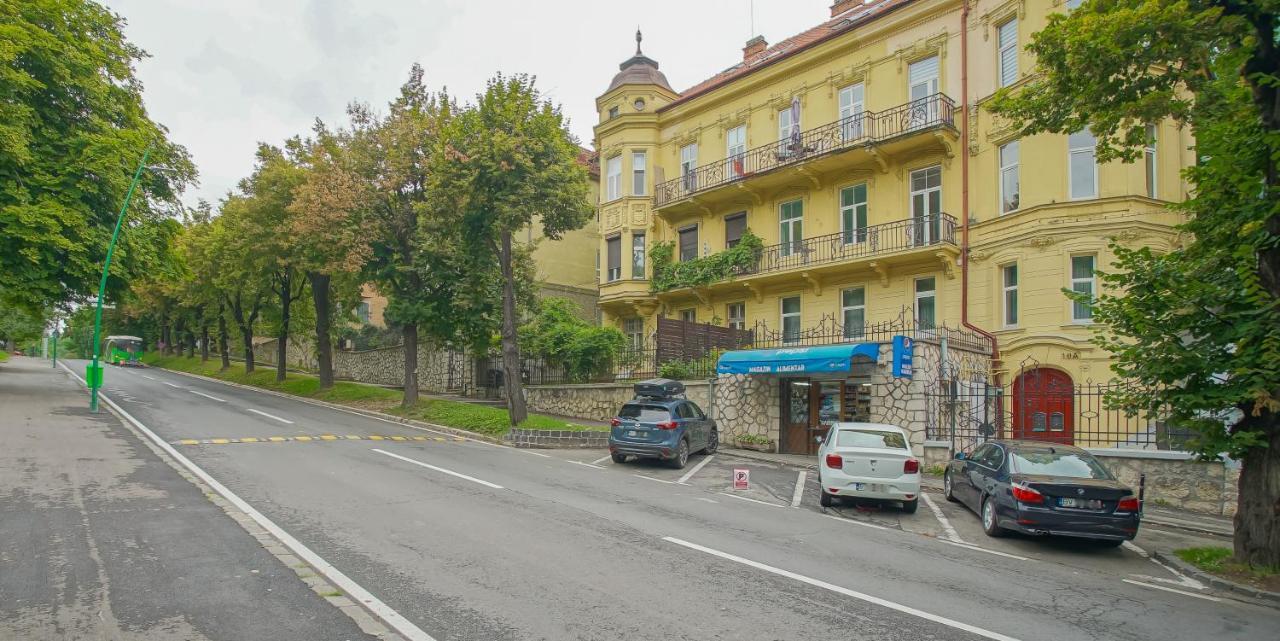 Livada Studio Apartments Braşov Exterior foto