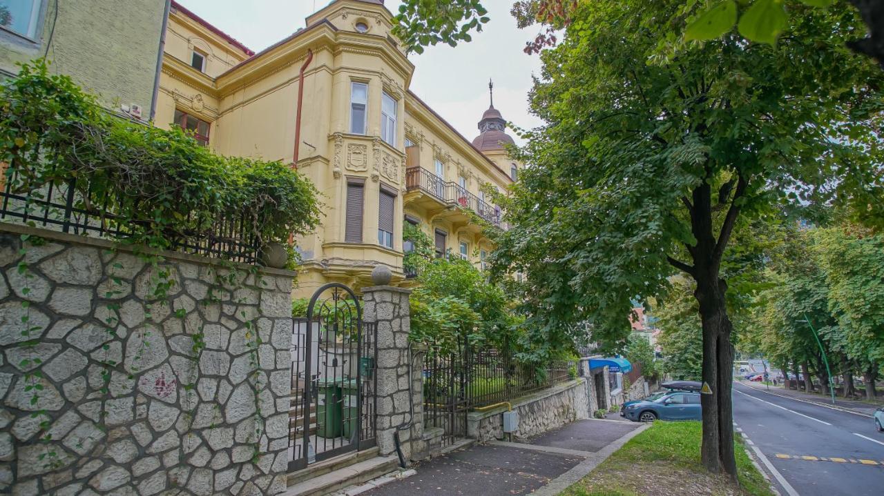 Livada Studio Apartments Braşov Exterior foto