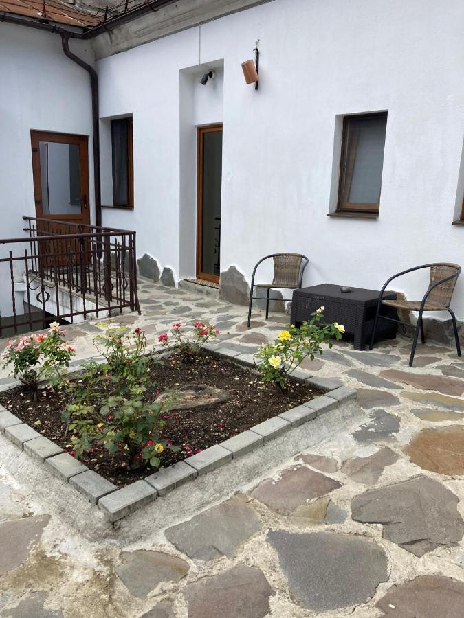 Livada Studio Apartments Braşov Exterior foto