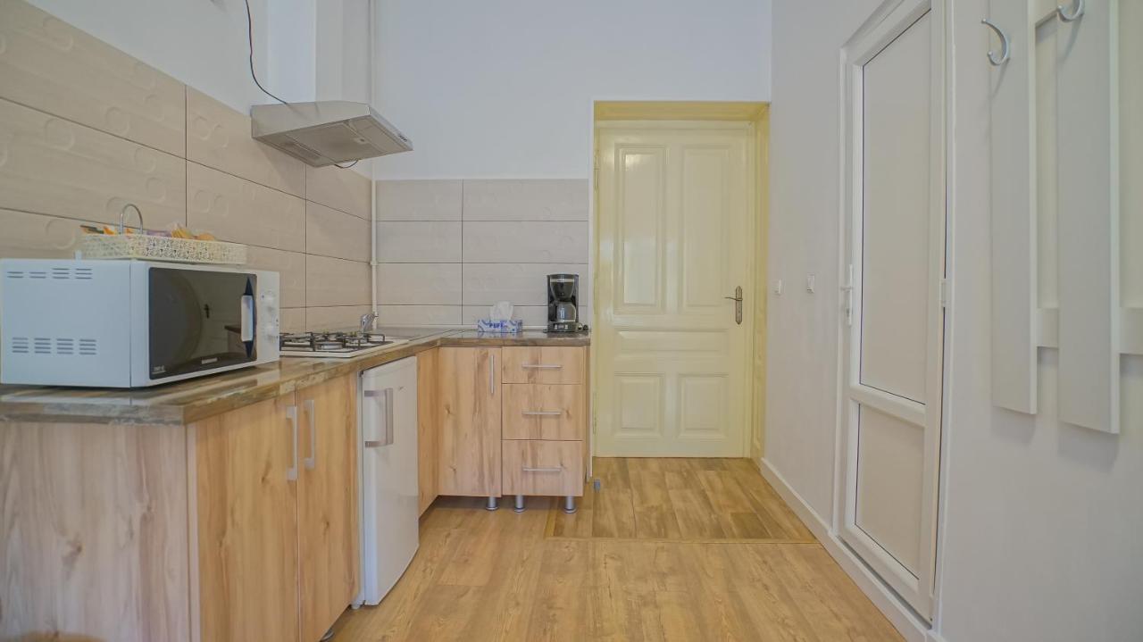 Livada Studio Apartments Braşov Exterior foto